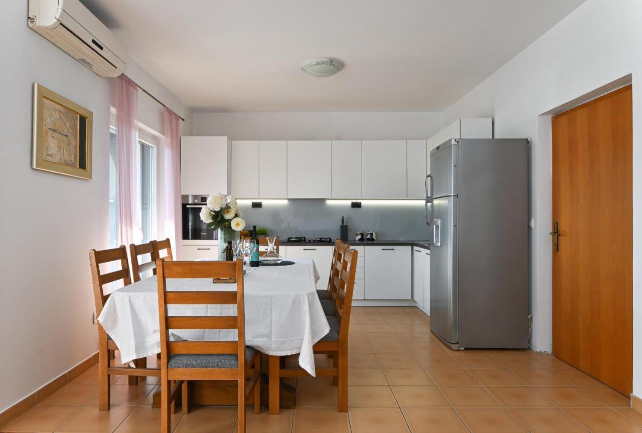 Holiday House Vukman Trogir Extérieur photo